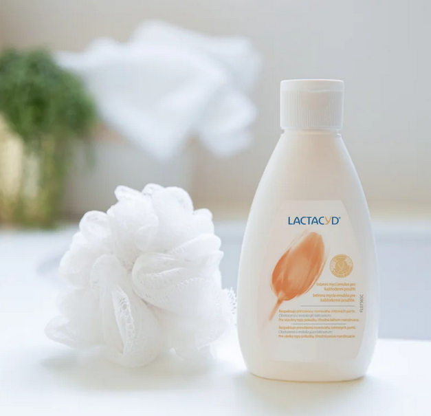 Lactacyd Femina beruhigende Emulsion für die Intim-Hygiene 400 ml